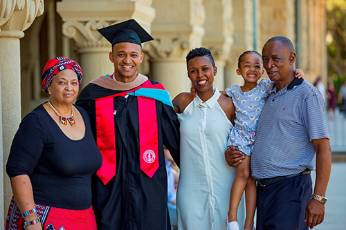 wGraduate Monde Nkosi with mother Nomsa, wife Nyaki, daughter Nkanyezi & father Phillip